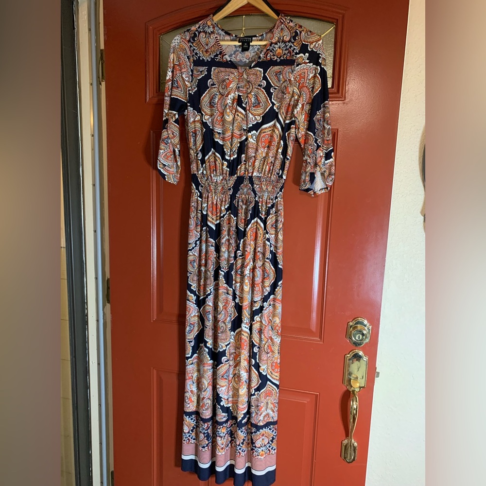 Women’s Enfocus maxi dress size 10 Navy and orange print